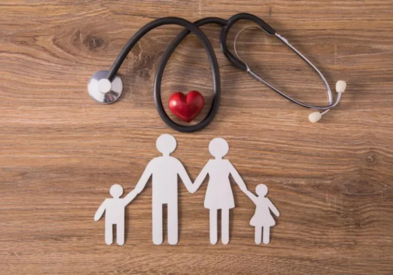 Mediclaim Insurance: How to Choose Best Policy for Family?