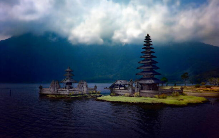 5 beautiful places in Indonesia everyone should visit